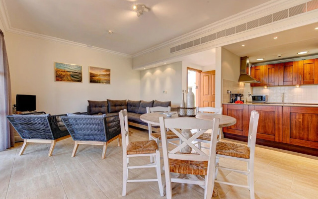 Modern apartment Zygi Aphrodite Hills