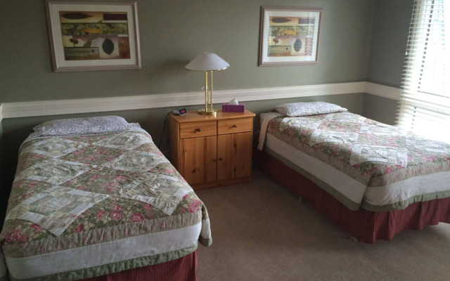 Laura's Lodge