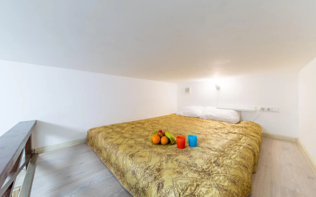 Достоевскинн на улице Марата