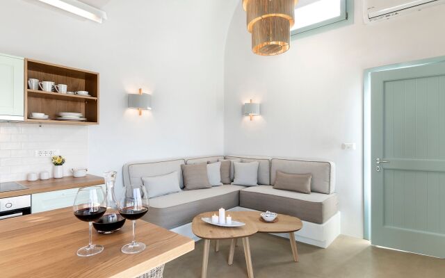 Santo Bloom Luxury Suites