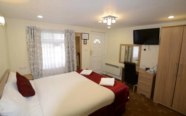 Cranbrook Hotel