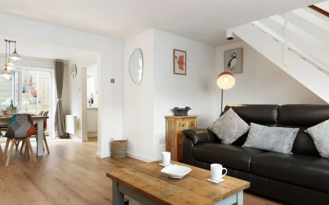 Ty Hapus - Close to Beach and Town