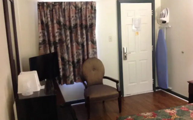 Budget Inn