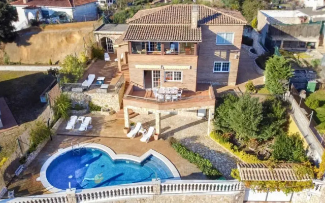 Sotet in Vidreres With 4 Bedrooms and 2 Bathrooms