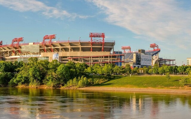 FRONTDESK Fairfax Flats West End Nashville