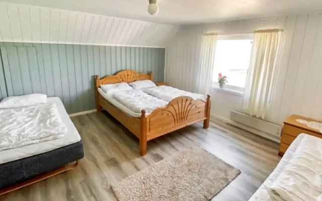 10 Person Holiday Home in Vevang
