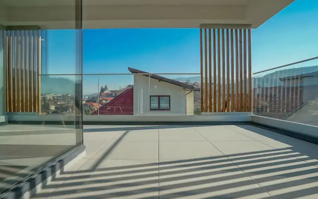 CN2i Luxury Accommodation Bobalna 7