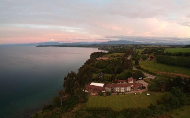Borde Lago Hotel