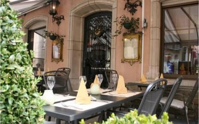 Le Pavillon