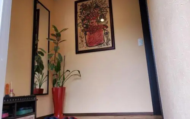 Mrs. Maroulla's HOUSE