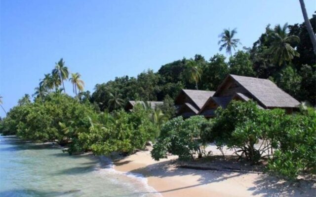 Wakatobi Patuno Diving & Beach Resort