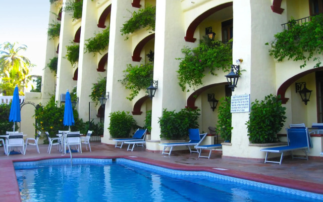 Lindo Mar Resort