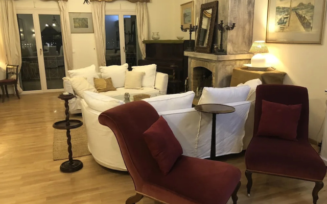 Luxury Apartment Sea View Garden Parking