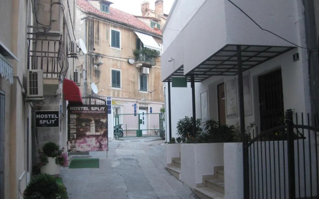 Peric Rooms
