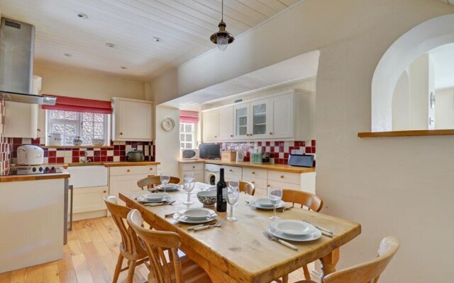 Charming Holiday Home in Blakeney With Garden
