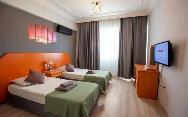 HMA Hotel & Suites