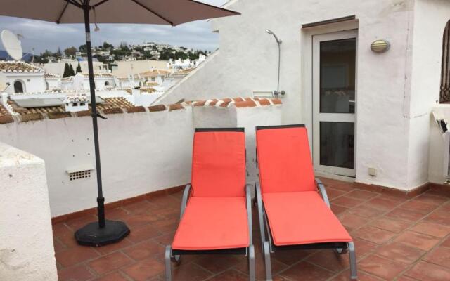 1½ min. walk from the beach