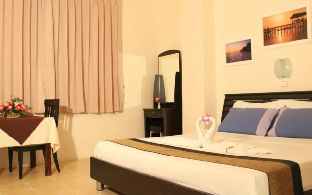 San Antonio Beach Guesthouse & Restaurant