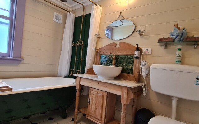 Dovecote House Bed and Breakfast