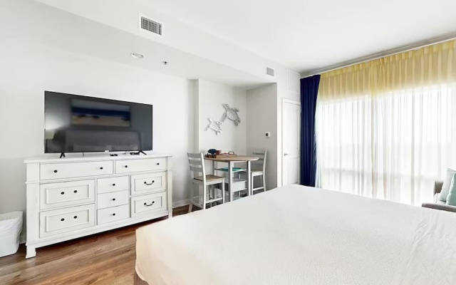 Luau I 7010/7012 - Sunset Suite