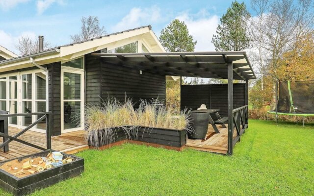 10 Person Holiday Home in Jerup