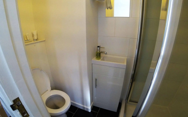 Ty Helyg Guest House