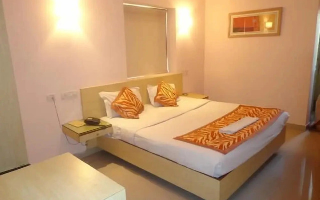 Capital O 67372 Halcyon Suites