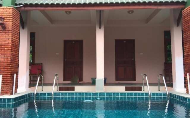 Haad Yao Resort