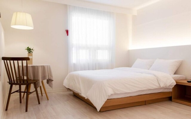 M Motel