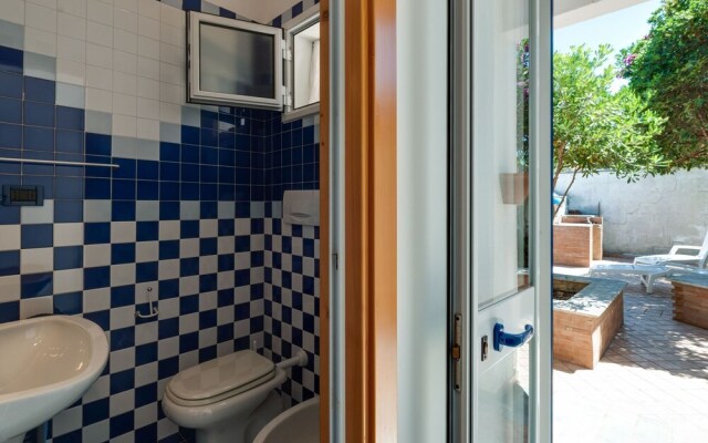 Homely Holiday Home in Otranto near Sea