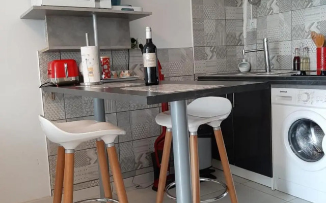 Studio avec jardinet