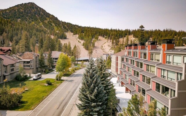 Beautifully Remodeled 2 Bed 2 Bath Condo with Mountain View! Great Location, Close to Slopes! (Unit 302 at 1849) by RedAwning