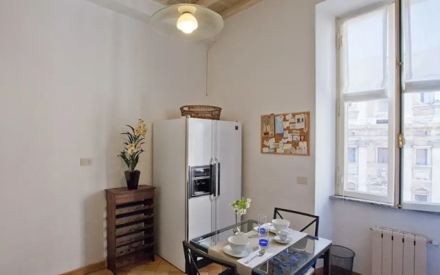 Rental in Rome Crociferi 1