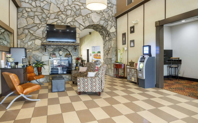 Quality Suites Hickory South