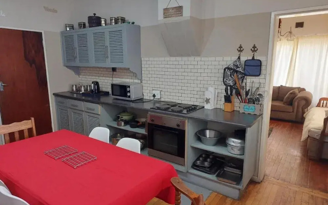 Charming 3-bed House in Beaufort West