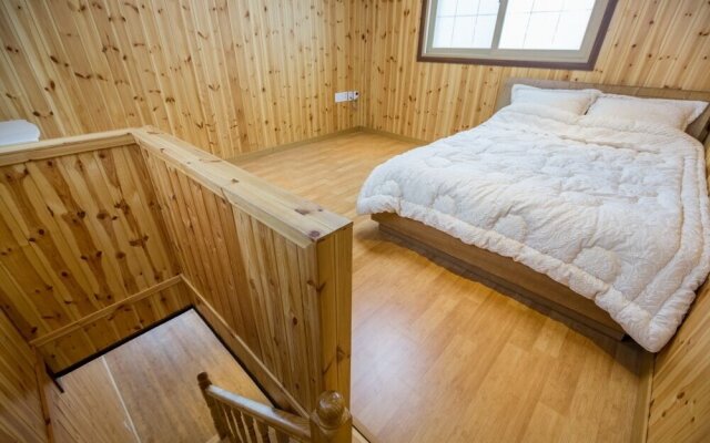 Chukryeong Mt view pension