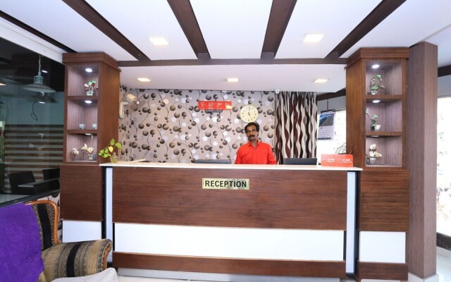 OYO Flagship 25093 Hotel Thamam