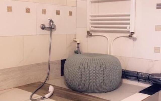 Boutique Suite 2