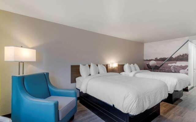 Clarion Pointe McDonough