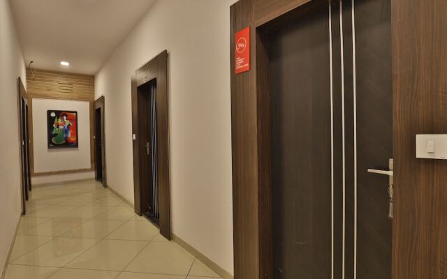 OYO 11649 Hotel Mahima