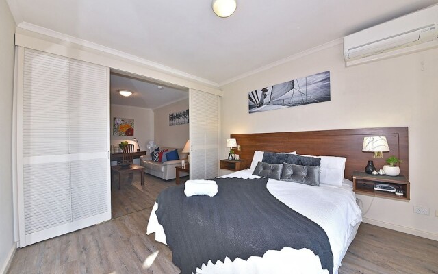 Inner Perth CBD 1X1 Apartment