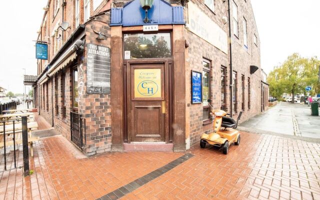 The Carlton Hotel