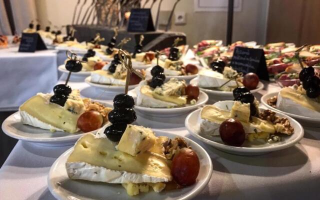 Penzion a restaurace U ŘEKY