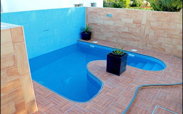 Chalet 2 dormitorios con piscina privada