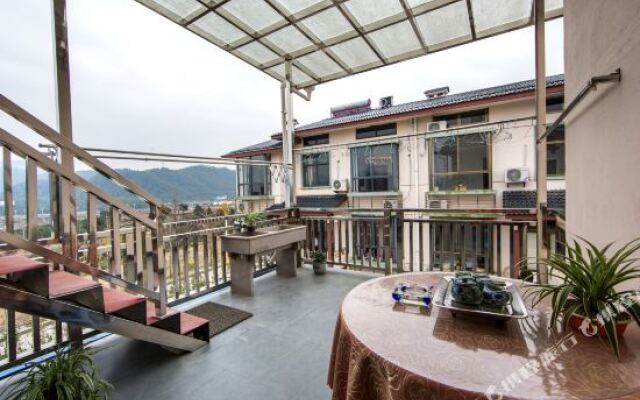 Linjia Bieyuan Inn