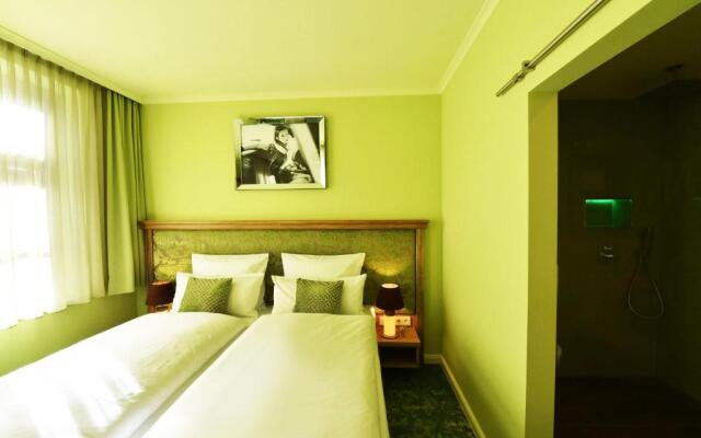 MOMENTS Boutique Hotel