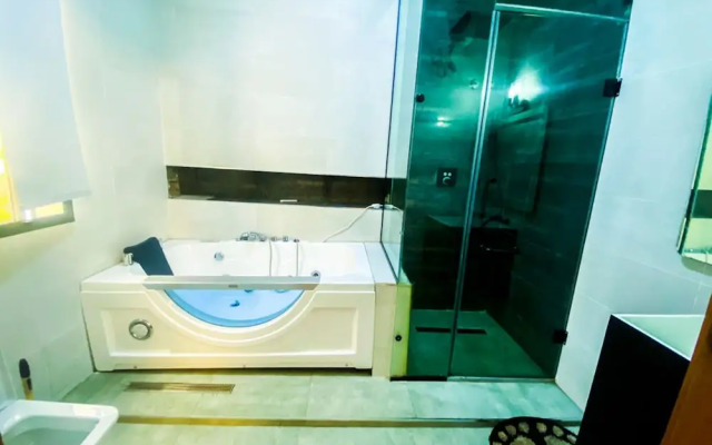 Impeccable 2-bed Apartment in Lekki With Snooker