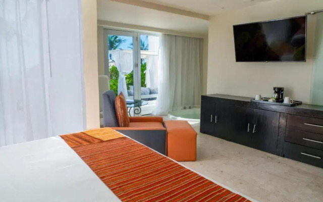 The Sens Riviera By Oasis