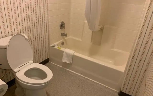 Calipatria Inn And Suites