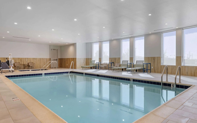 Cambria Hotel El Centro - Imperial